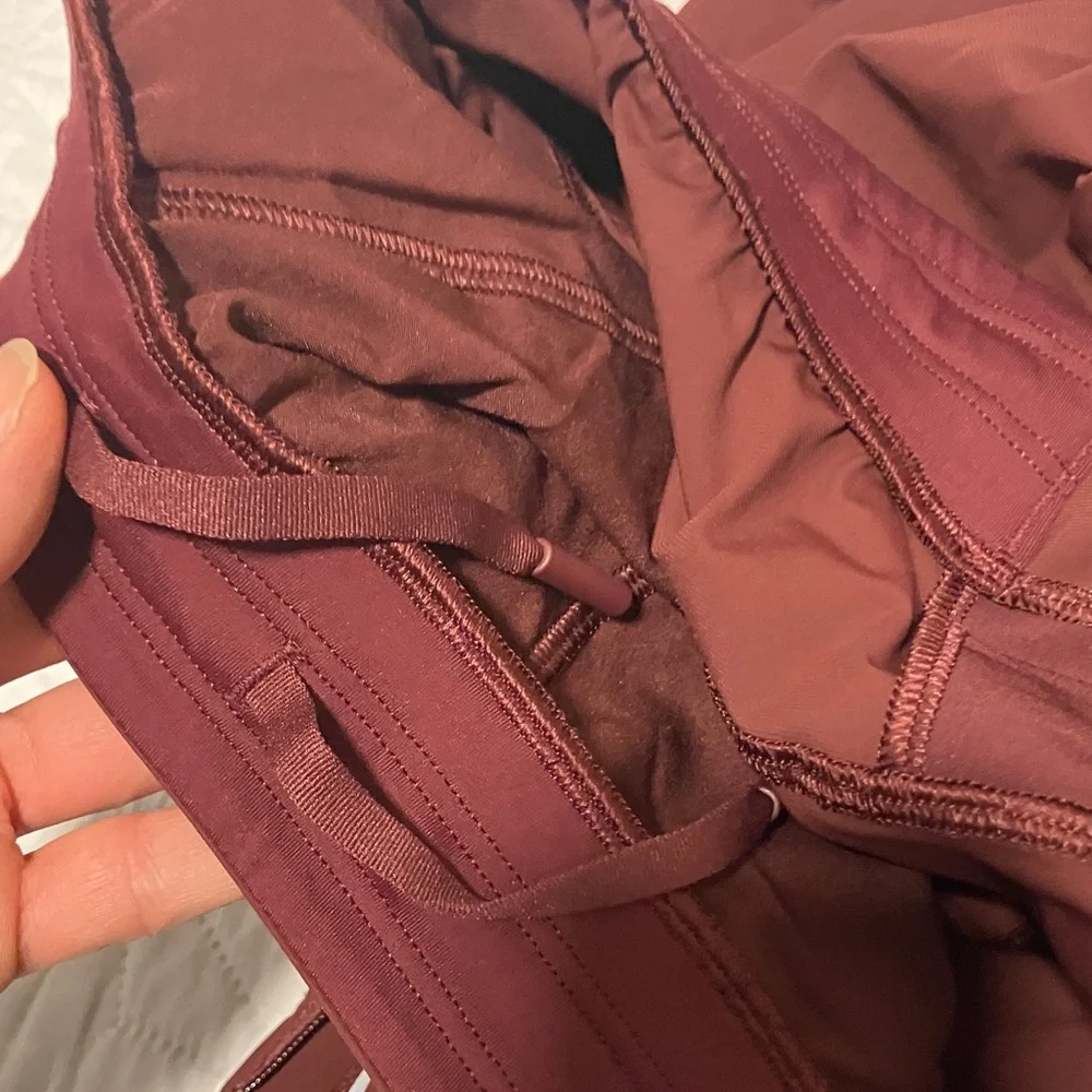 lululemon athletica Men's Maroon Joggers size medium Canada Olympics - Picture 10 of 10